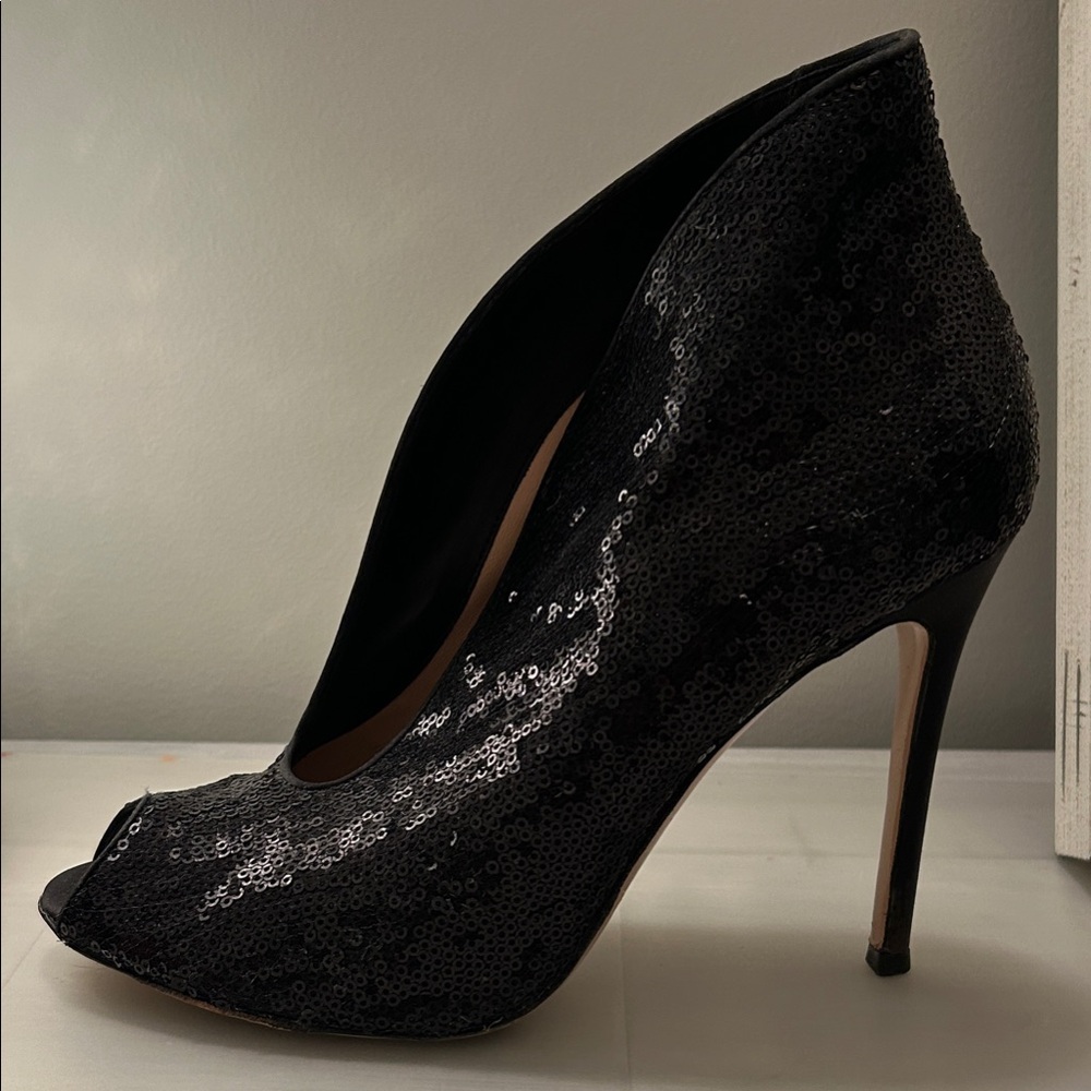Designer (Gianvito Rossi) Elegant Black Sequin Peep-Toe Heels